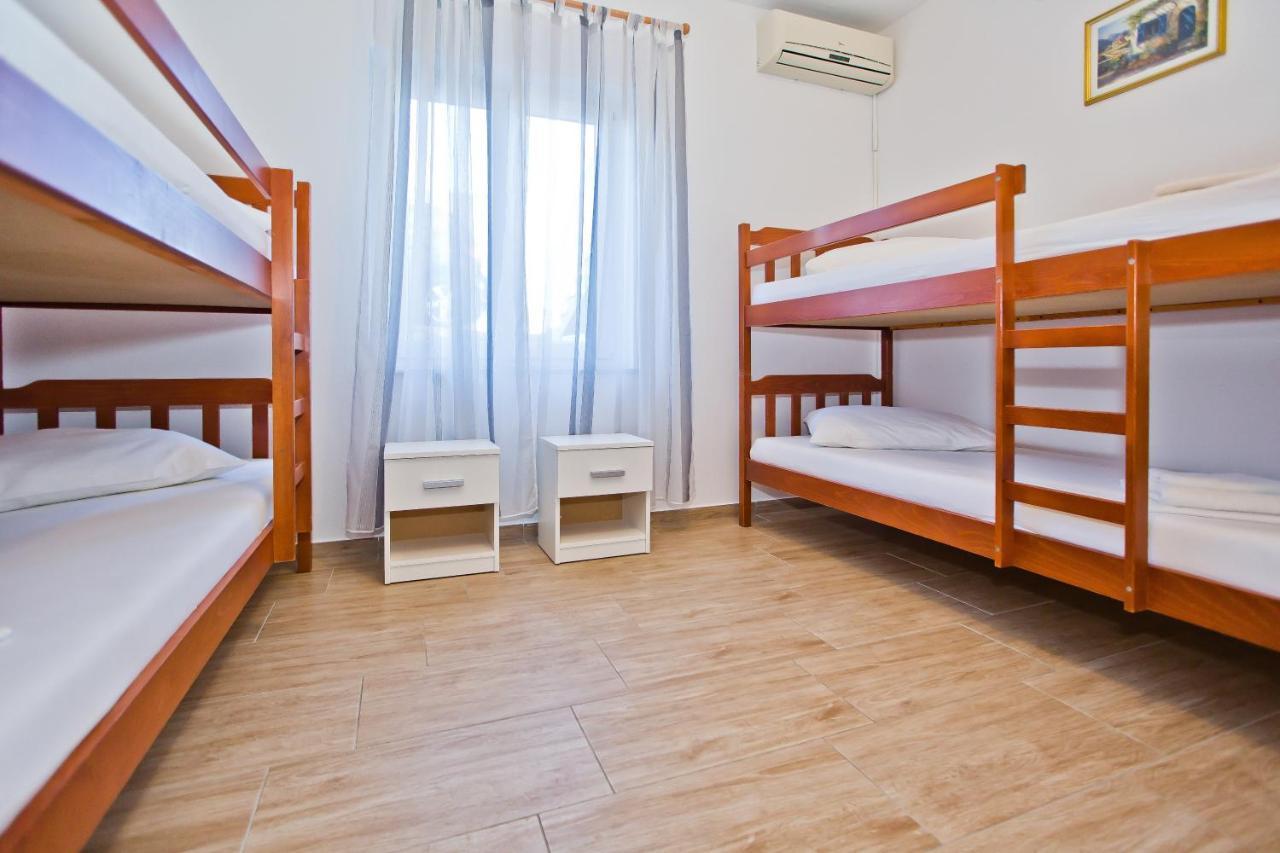 Luka'S Lodge Guesthouse & Hostel Hvar Town Luaran gambar