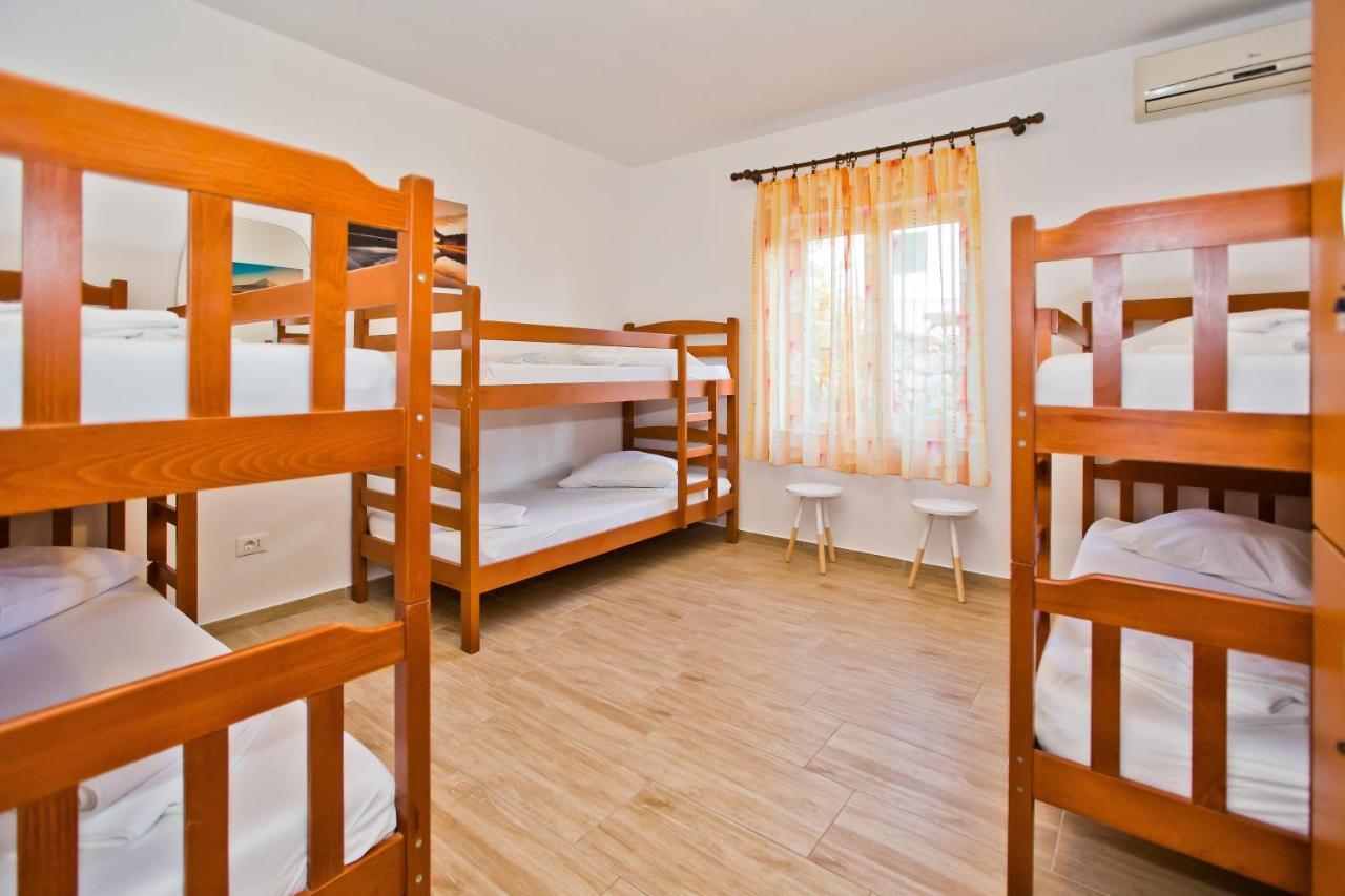 Luka'S Lodge Guesthouse & Hostel Hvar Town Luaran gambar