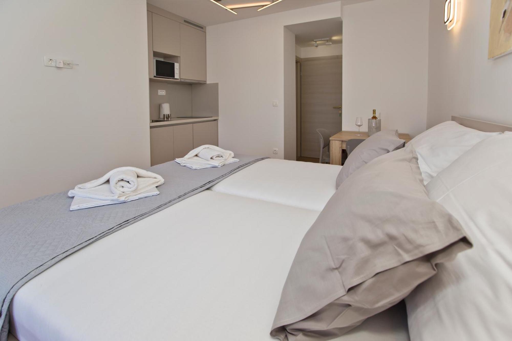 Luka'S Lodge Guesthouse & Hostel Hvar Town Luaran gambar