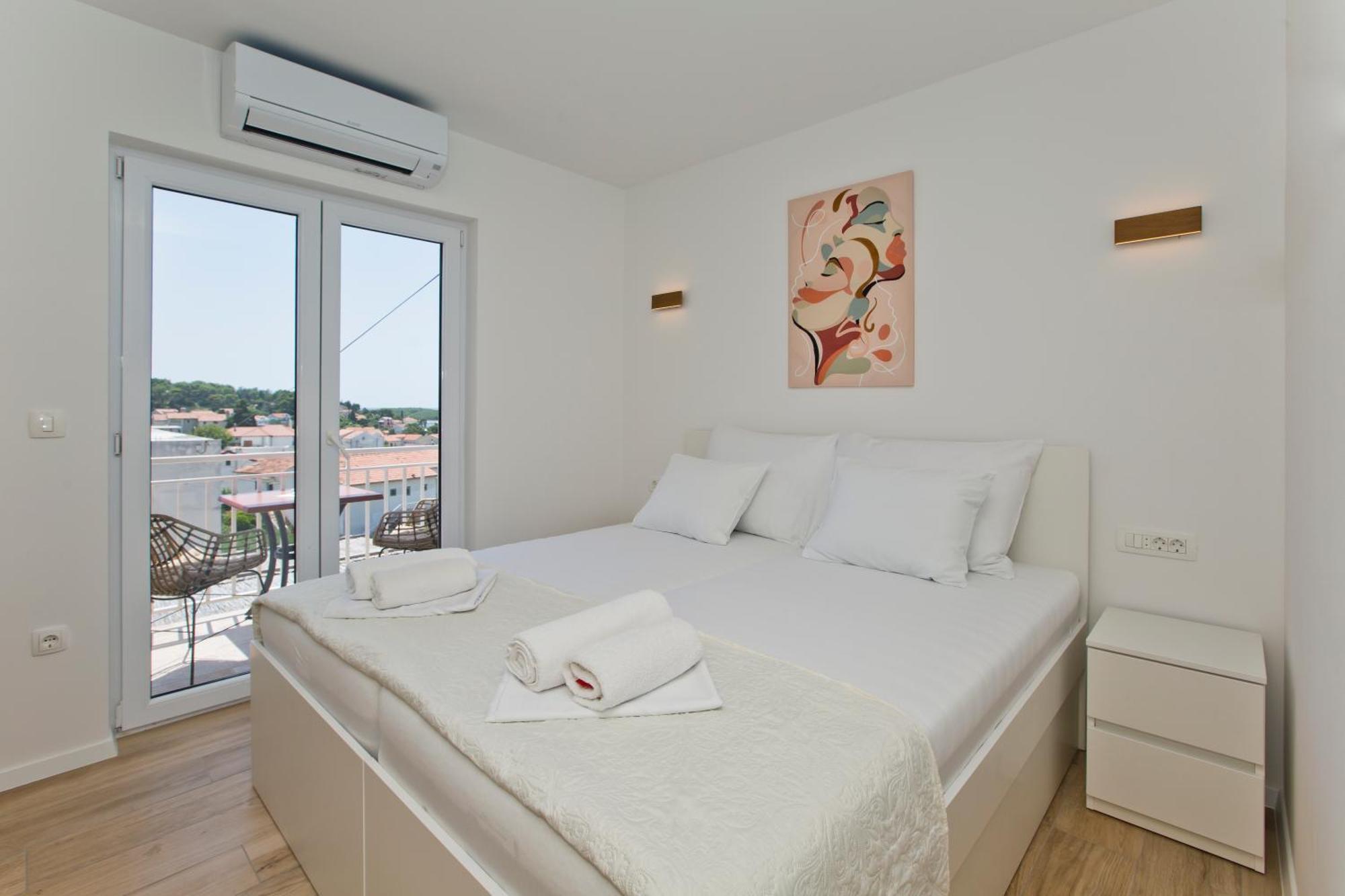 Luka'S Lodge Guesthouse & Hostel Hvar Town Luaran gambar