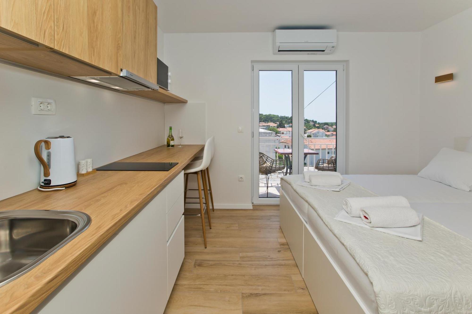 Luka'S Lodge Guesthouse & Hostel Hvar Town Luaran gambar