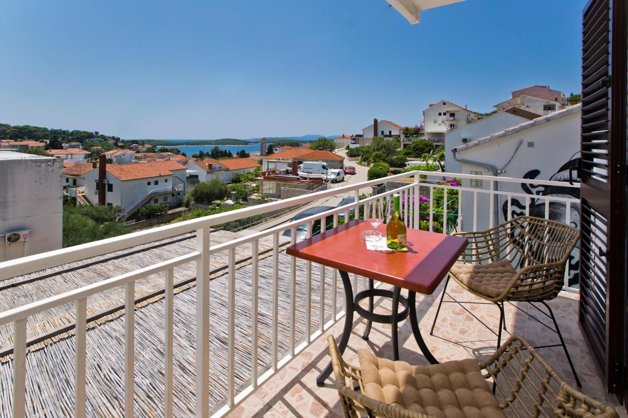 Luka'S Lodge Guesthouse & Hostel Hvar Town Luaran gambar