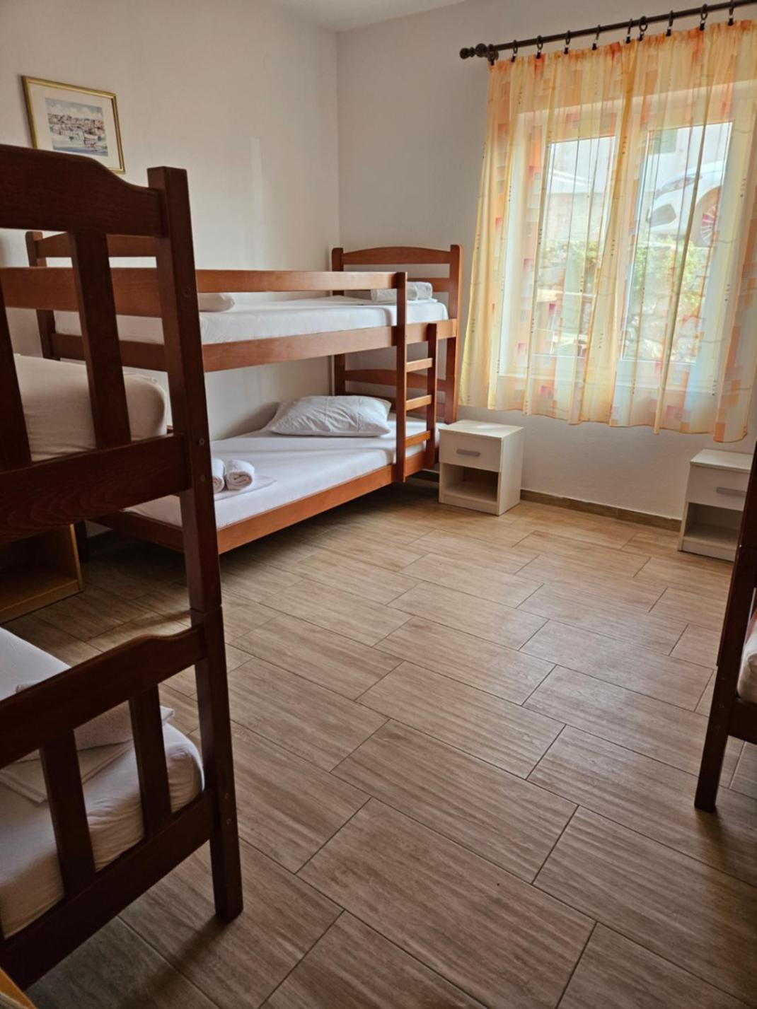 Luka'S Lodge Guesthouse & Hostel Hvar Town Luaran gambar