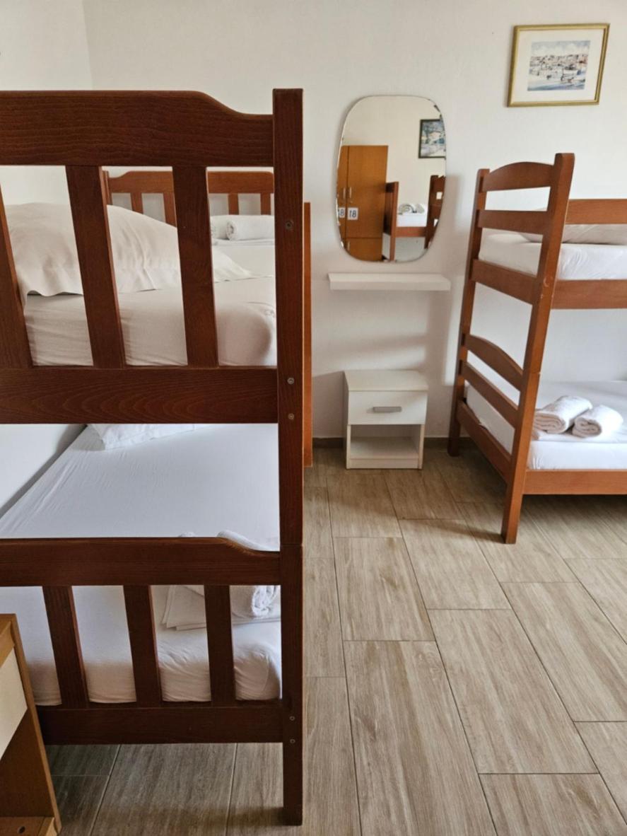 Luka'S Lodge Guesthouse & Hostel Hvar Town Luaran gambar