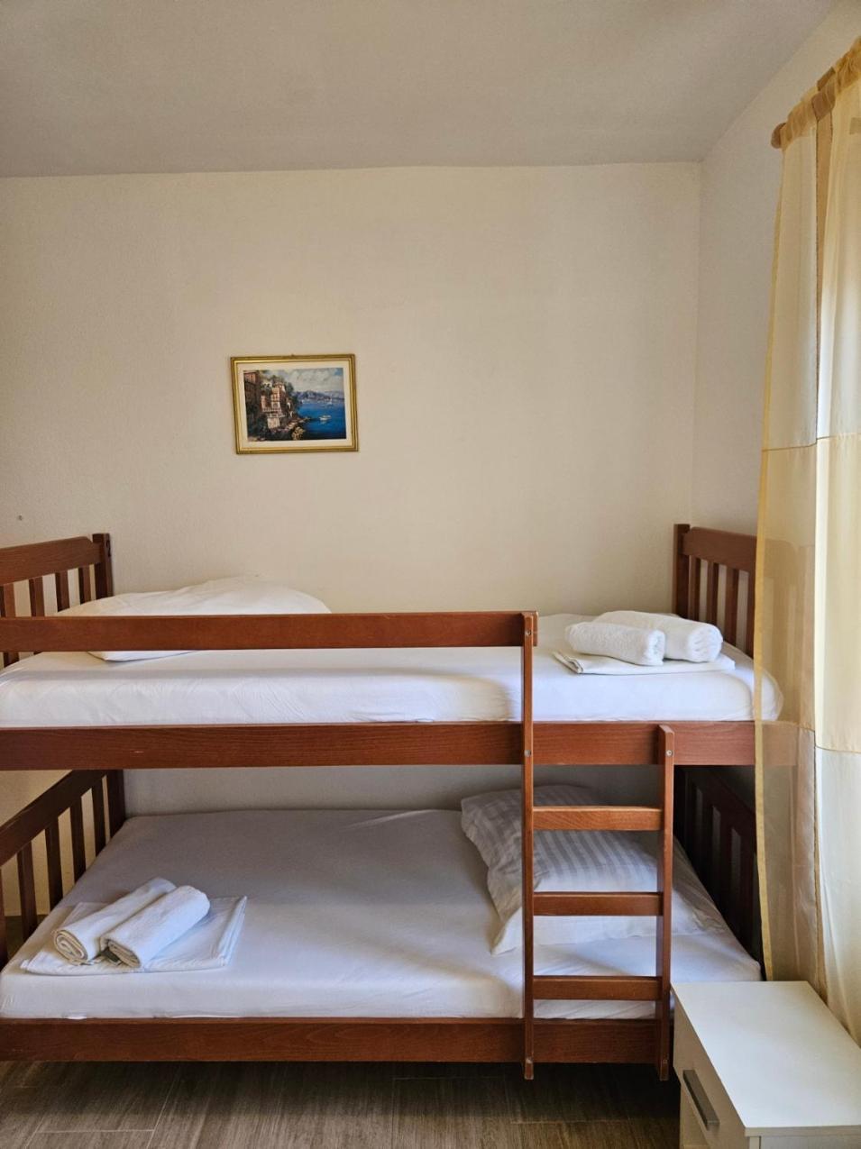Luka'S Lodge Guesthouse & Hostel Hvar Town Luaran gambar