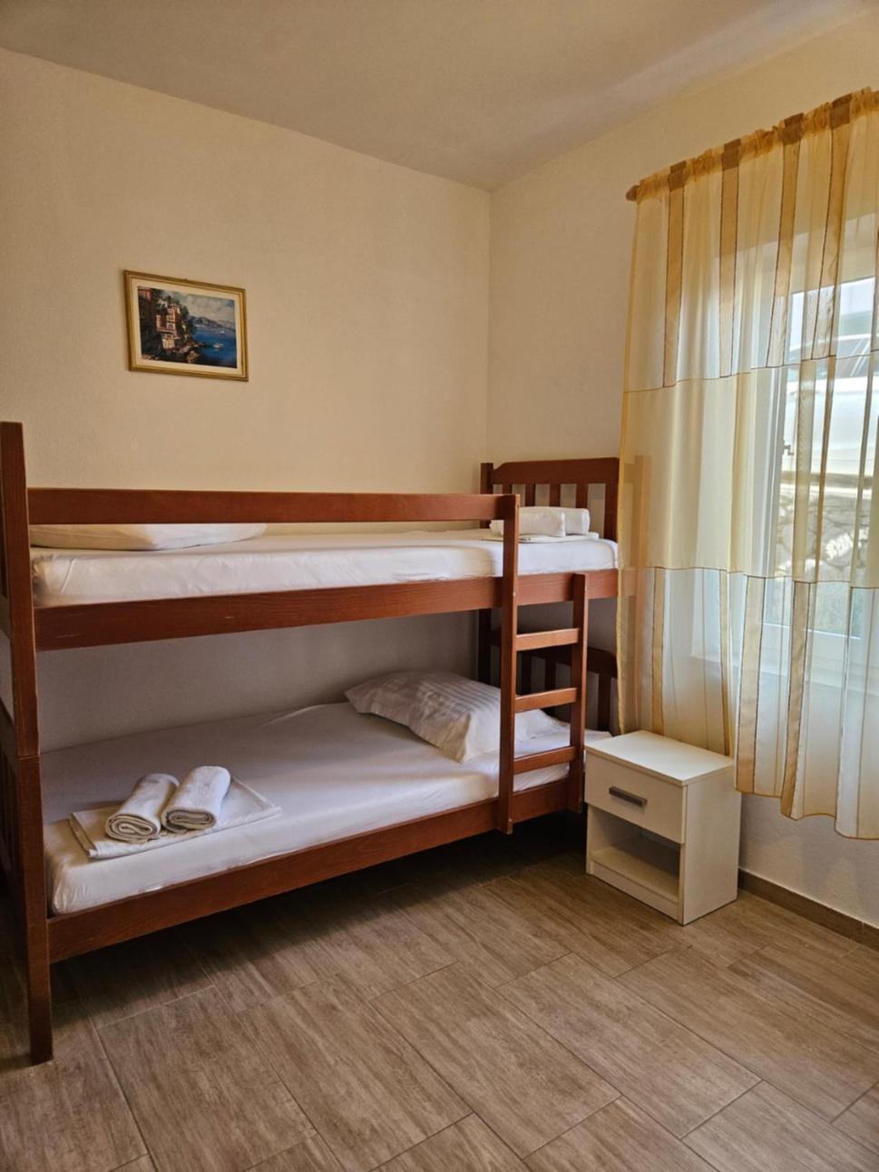 Luka'S Lodge Guesthouse & Hostel Hvar Town Luaran gambar