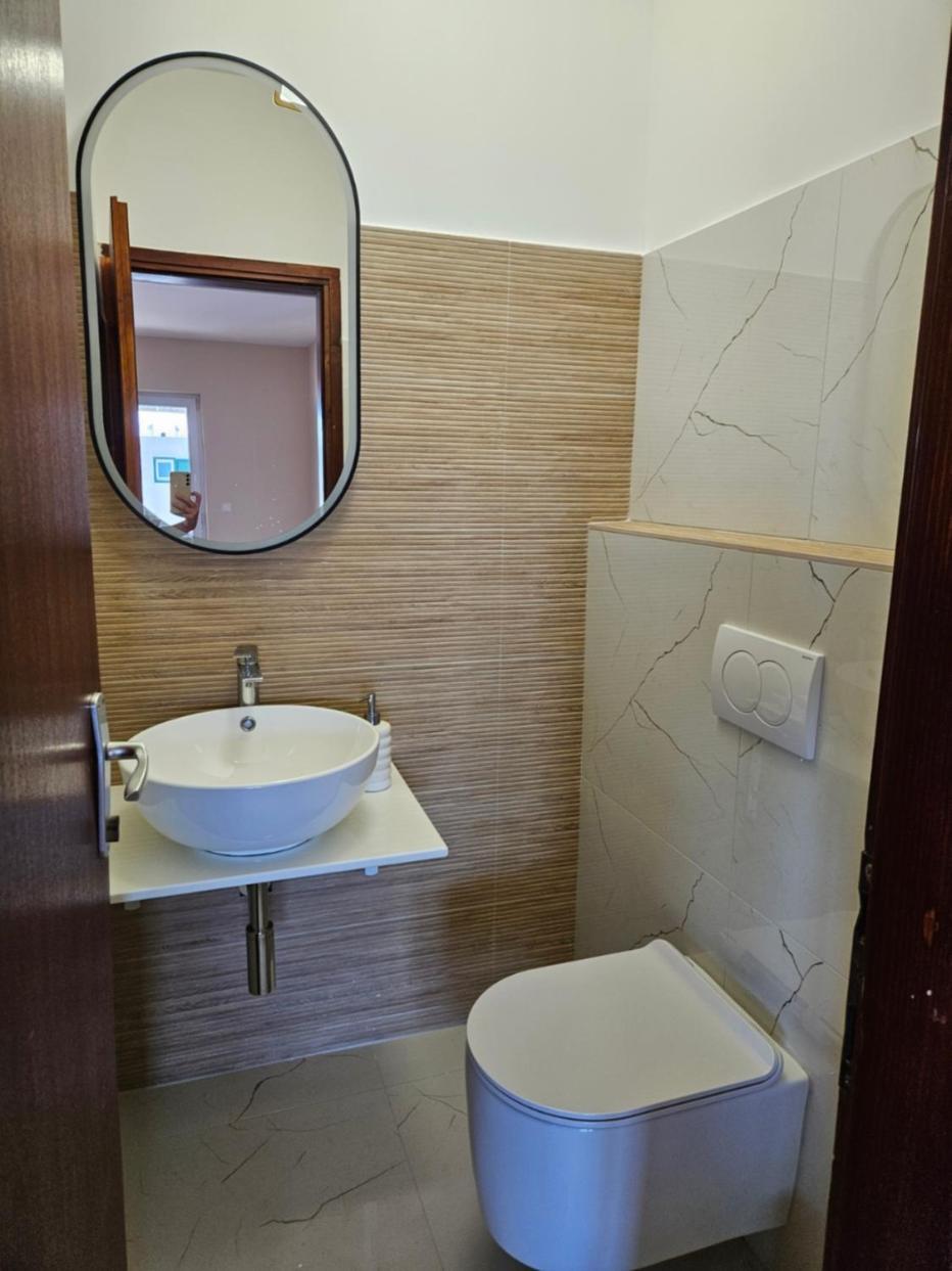 Luka'S Lodge Guesthouse & Hostel Hvar Town Luaran gambar